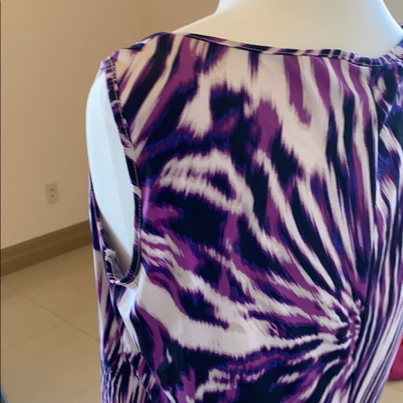 Top - Picture 3 of 3